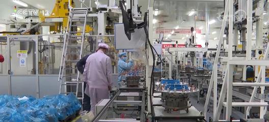 電子企業(yè)生產(chǎn)線(xiàn)加速運(yùn)轉(zhuǎn)，返崗復(fù)工按下“快進(jìn)鍵”